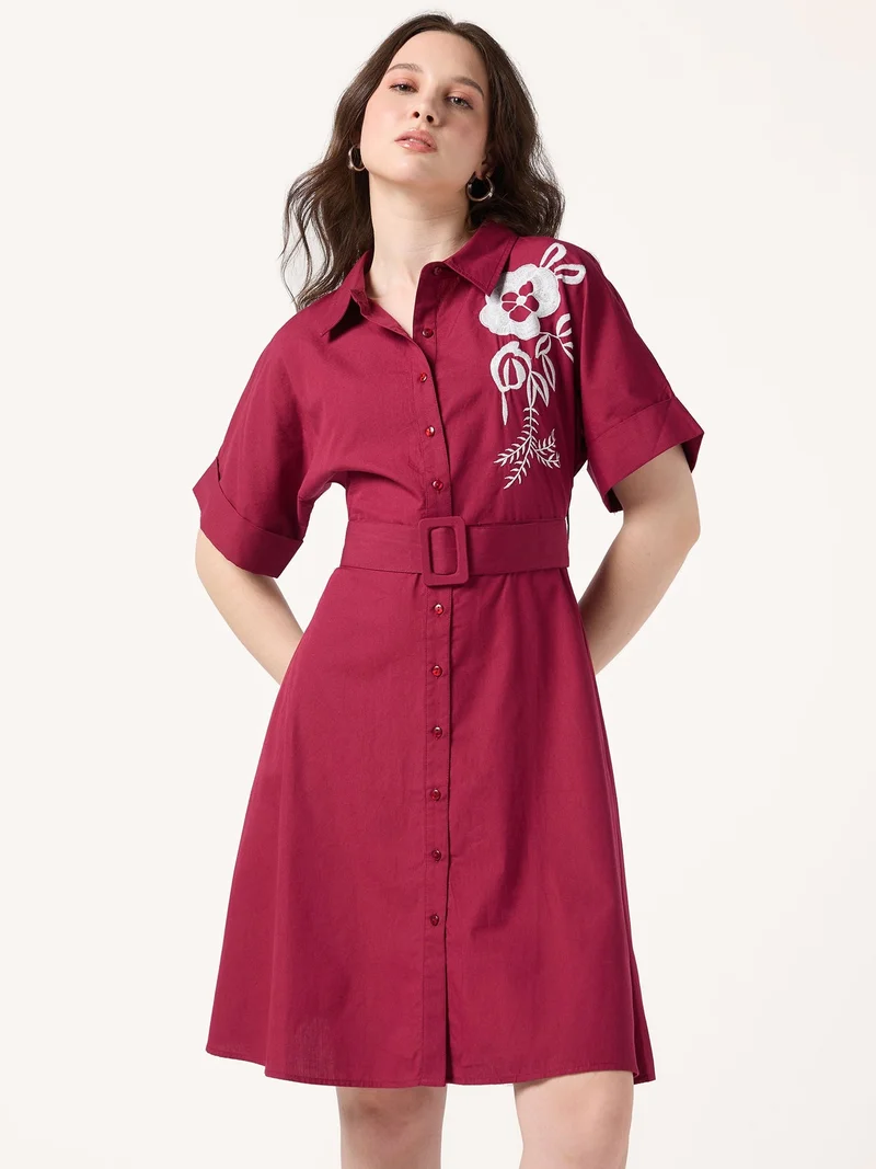 Outzidr  Wine Shirt Dress With Print And Belt Detail for Women | Best Price UAE